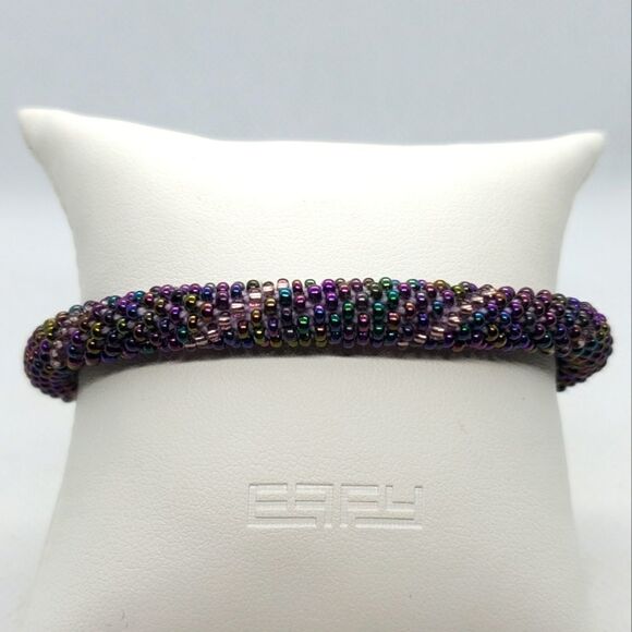 NWT 3 Strands Purple & Iridescent Beaded Bracelet - Picture 1 of 5